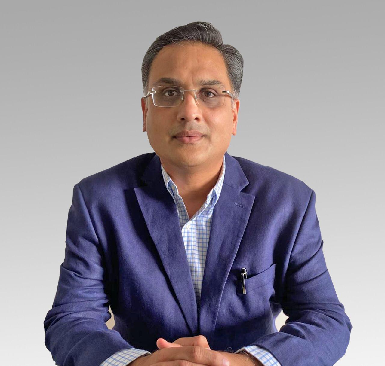 Dr. Vinit Samdani